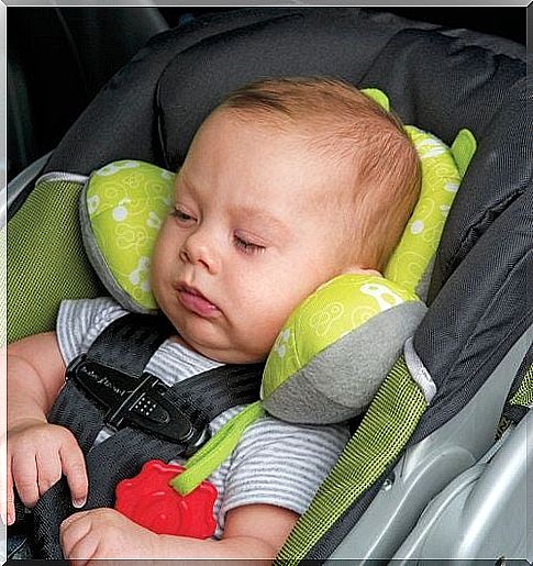 Getting your baby to sleep in the car seat: why isn't it a good idea?