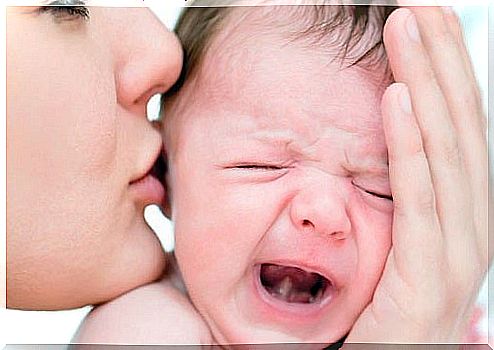 Babies manifest their pain in the gums through crying