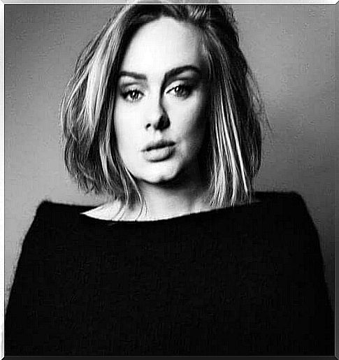 Singer Adele talks about her postpartum depression