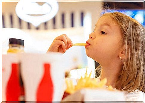 It is a mistake to believe that underweight children can eat unhealthy foods in large quantities
